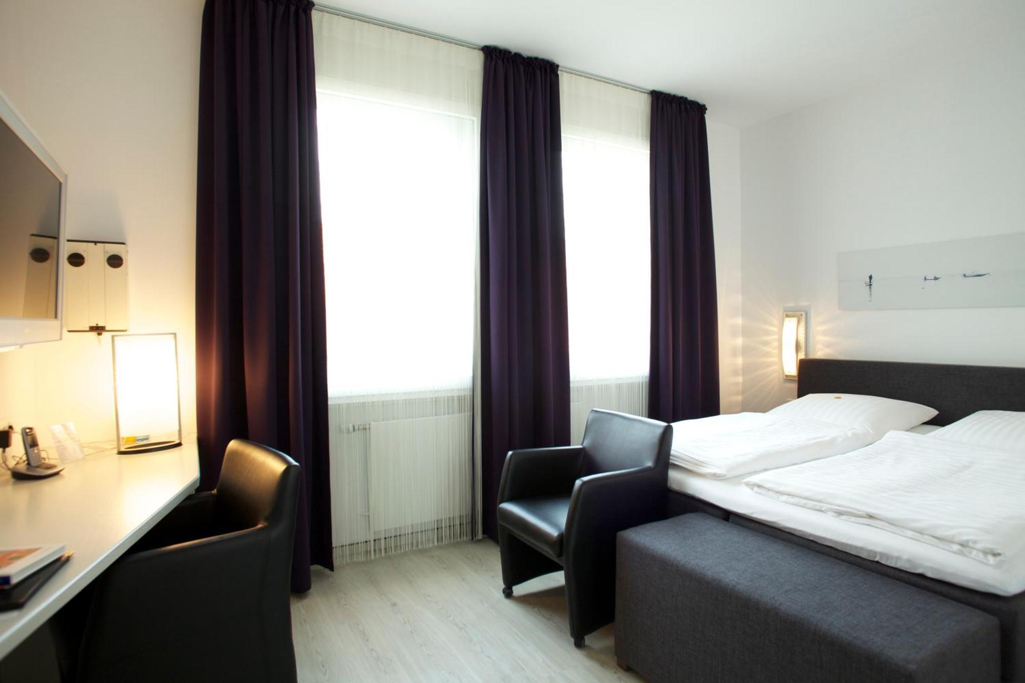 Hotel Zur Wartburg Rheda-Wiedenbrück المظهر الخارجي الصورة