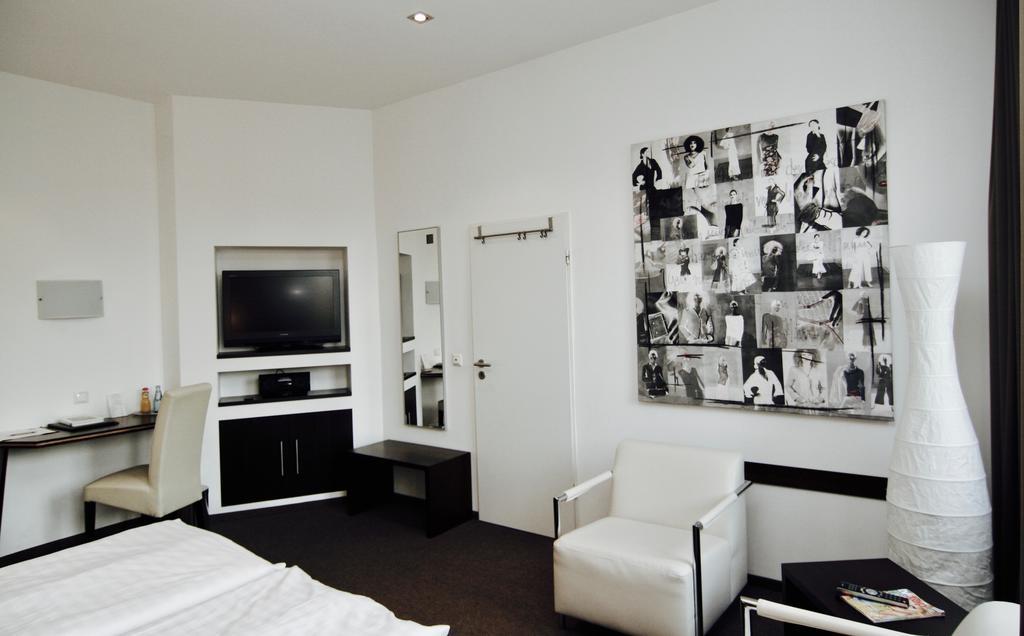 Hotel Zur Wartburg Rheda-Wiedenbrück المظهر الخارجي الصورة