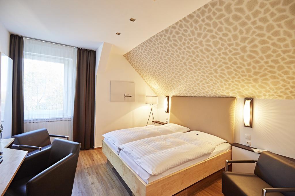 Hotel Zur Wartburg Rheda-Wiedenbrück المظهر الخارجي الصورة